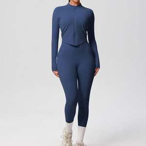 Conjunto de Top Corto y Pantalones Cortos de Yoga para Mujer, Estilo Retro, Lavado Ácido, Ropa Deportiva sin Costuras para Gimnasio, Conjunto Atlético de 2 Piezas para Yoga y Entrenamiento - Product Image 3