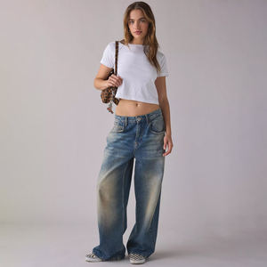 Camiseta Corta Blanca Lisa para Mujer, 100% Algodón, Corte Ajustado, Estilo Urbano, Venta al Por Mayor, Camisetas con Logotipo Personalizado - Product Image 2