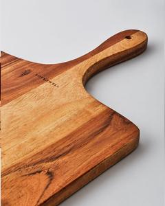 Solid Acacia Wood Cutting Board with Handle Kitchen Chopping Board Serving Tray Wholesale OEM Gani Craft Impex Model GCI-1234 - Product Image 6