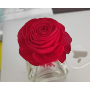 Fleurs de lotus blanches en bois de santal, design élégant, écologiques, faites à la main, pour la décoration de la maison à Halloween et Noël, personnalisables, prix en gros - Product Image 1