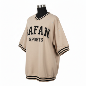 Camiseta de Béisbol para Mujer, Tejido Interlock de Poliéster, 200 GSM, Beige y Negro, Logotipo de Cristal Termotransferible, Transpirable - Product Image 4