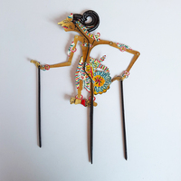 Marionnette de l'ombre Wayang Kulit Nakula en cuir indonésien artisanal, décoration de table traditionnelle javanaise, objet d'art ethnique