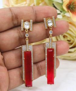 Pendientes Largos de Zirconia con Acabado Dorado a la Moda, con Aspecto de Piedra, para Mujer, para Looks de Noche, para Fiestas - Product Image 5