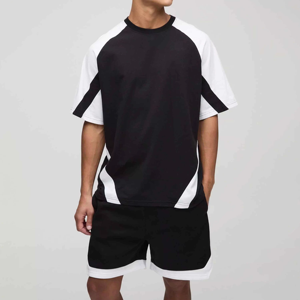 Ensemble décontracté d'été pour homme : T-shirt noir à col rond avec poche et short à carreaux verts en coton respirant tricoté - Product Image 3