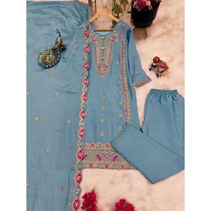 Conjunto de Top y Pantalón de Seda Chinon con Bordado de Lentejuelas y Dupatta Color Cielo - Product Image 4