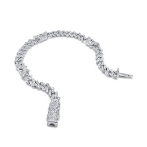 Joyería Fina, Pulseras de Oro Blanco y Rosado con Incrustaciones de Diamantes Moissanite en Forma de Corazón y Eslabones Cubanos, en Venta desde India - Product Image 1