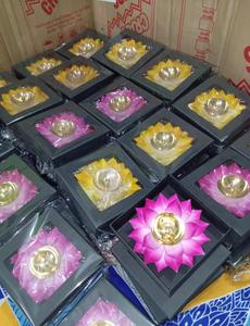 Diya de Latón con Diseño de Loto Hecha a Mano de Lujo con Caja de Regalo Premium, Lámpara de Aceite Decorativa para Diwali, Pooja, Templo y Decoración del Hogar - Product Image 1