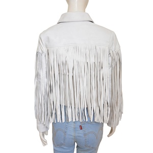 แจ็คเก็ตหนังผู้หญิงแบบใหม่พรีเมียมขายส่ง แต่งขอบด้วยพู่ ผ้าเนื้อนุ่ม ระบายอากาศได้ดี สไตล์ตะวันตก ใส่สบาย ทันสมัย - Product Image 4