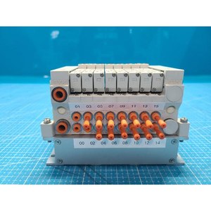Válvula Solenoide SMC, Conjunto de Colector EX160-SDN1A, Unidad de Interfaz Serial DeviceNet, Usado como Equipo Semiconductores Legado - Product Image 1