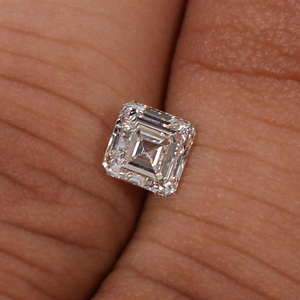 Diamante cultivado en laboratorio con corte Asscher para la fabricación de joyas - Product Image 1