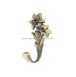 Cintre de veste en laiton pour extérieur et intérieur à deux crochets Décoration murale Chiffons design faits à la main utilisés pour la décoration intérieure ou comme tenture murale - Product Image 2