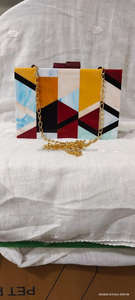 Bolso de mano hecho a mano con diseño de rayas para mujer, bandolera de moda, bandolera, cadena de bloqueo elegante, embrague al por mayor - Product Image 5