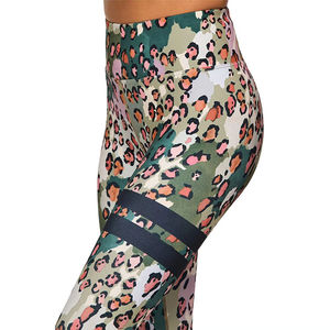 เลกกิ้งออกแบบใหม่ไร้รอยต่อปรับแต่งได้ตามต้องการ สีสันตามสั่ง และชุดออกกำลังกายสำหรับผู้หญิง พิมพ์ลายแบบ Sublimation สำหรับโยคะและฟิตเนส - Product Image 3