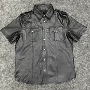 Camisa de Vestir Personalizada para Hombre, Negra, de Piel de Cordero Genuina, con Botones de Cuerno, Cuello Clásico, Diseño Sólido, Manga Corta, Corte Ajustado, Venta al Por Mayor - Product Image 2