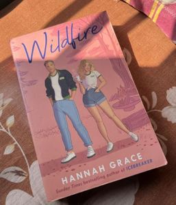 หนังสือไฟป่าไหม้ ฉบับปกอ่อน โดย ฮันนาห์ เกรซ นิยายรักโรแมนติก หนังสือภาษาอังกฤษ - Product Image 1