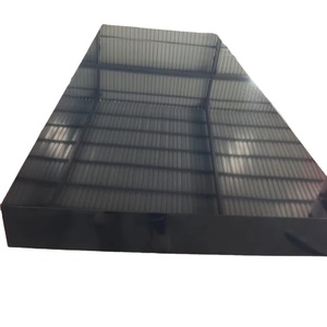 Grandes dalles élégantes et durables en granit noir jais indien polonais pour de superbes intérieurs de maison et de bureau - Product Image 1