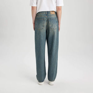 กางเกงยีนส์ขาสั้นทรงหลวมสไตล์วินเทจสำหรับผู้ชาย ปี 2026 ขนาด XS เอวยางยืดสั่งทำพิเศษ คุณภาพสูง ผ่านการซักล้างแล้ว - Product Image 4