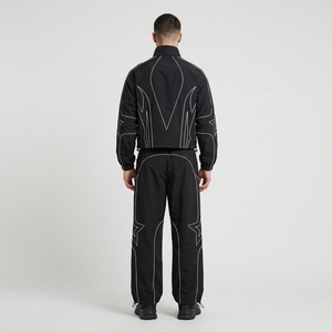 Conjunto Deportivo Negro para Hombre, Estilo Racing Personalizado, Chaqueta Cortavientos con Ribetes y Pantalones Holgados, Diseño Retro de Estrellas, Ropa Urbana de Dos Piezas - Product Image 2