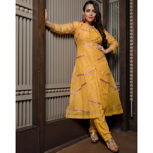 Traje de Chanderi Chiffon Amarillo Fuego, Talla XS, con Mangas Tres Cuartos - Product Image 5