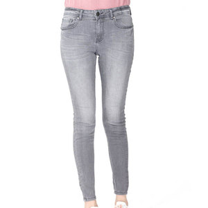 Pantalones vaqueros transpirables para mujer al por mayor con MOQ bajo, diseño personalizado, últimos modelos de pantalones vaqueros para mujer para venta en línea - Product Image 1