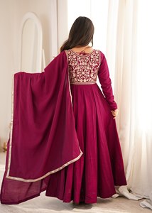 Women Rayon Embroidered Anarkali Suit Dupatta Set Maroon Floral Border Party <b>Wedding</b> Outfit For Women Wear - Product Image 4