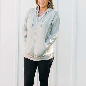 Sweat-shirt à capuche color block moderne pour femme, design à empiècements, vêtement de mode urbaine professionnelle, nouveau style 2026 - Product Image 1