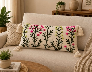 Coussin lombaire brodé à la main en coton tufté motif fleurs sauvages, coussin d'appoint long bohème floral botanique pour canapé - Product Image 6