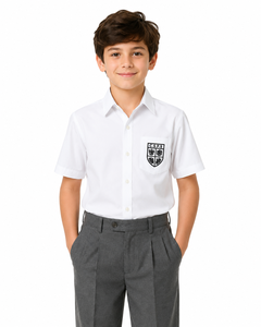 เสื้อนักเรียนชายสีขาวพรีเมียม แบบคลาสสิก สำหรับนักเรียน ทรงสมาร์ทฟิต แขนครึ่งตัว สวมใส่สบาย - Product Image 1