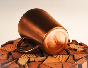 แก้วน้ำทองแดงทำมือ ด้ามจับแข็งแรง สำหรับใช้ในบ้าน ครัว โรงแรม คาเฟ่ กิจกรรมเสิร์ฟเครื่องดื่มประจำวัน - Product Image 1