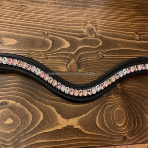 Bracelet à sourcils rembourré en cuir noir en forme de U, gros cristaux multicolores cousus à la main, accessoire de haute qualité - Product Image 4