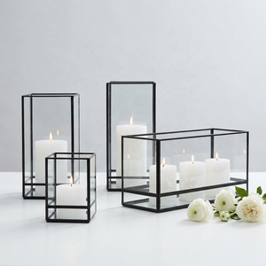 Fabricants de porte-bougies en verre avec cadre en métal noir de formes personnalisées - Product Image 1