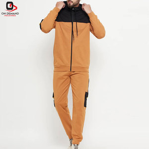 Ensemble de survêtement pour homme avec blocs de couleurs contrastées, veste à col montant zippée et pantalon de jogging, design streetwear décontracté - Product Image 1