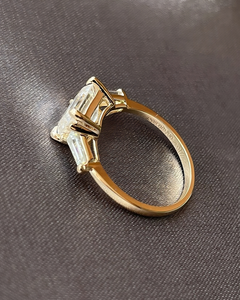 Anillo de Boda de Lujo con Diamante Genuino Blanco LGD Corte Esmeralda, Chapado en Oro Rosa y Rodio, 4.00+0.25 CT - Product Image 3