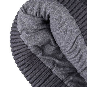 Gorro de Punto Acanalado Unisex para Invierno con Parche de Cuero en Blanco para Bordado de Logotipo Personalizado al por Mayor - Product Image 6
