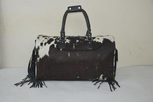 กระเป๋าหนังแท้ขนาดใหญ่แบบมีขนปุย พร้อมซิปปิด กระเป๋าแฟชั่นพกพาสะดวกสำหรับออกกำลังกายและเดินทาง รุ่น LHDB-0123 - Product Image 2