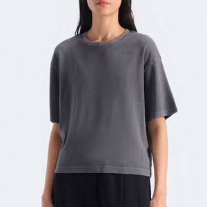 เสื้อยืดคอกลมทรงปกติสำหรับผู้หญิง สีพื้น ผ้าฝ้าย 100% ผ้าฟลีซถัก ระบายอากาศได้ดี เป็นมิตรกับสิ่งแวดล้อม ป้องกันรอยยับ สไตล์มินิมอล - Product Image 1
