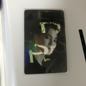Livre photo officiel BTS Map of the Soul ONE avec carte photo holographique de Jimin - Product Image 1