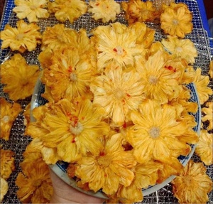 ANANAS SÉCHÉ | Fruits secs 100% naturels et doux |   Collation sans sucre ajouté et faible en calories |   Tranches d'ananas sucrées de qualité export du Vietnam - Product Image 1