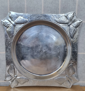 Assiette de Présentation Carrée Argentée Brillante Faite à la Main avec Motif en Relief – Style Minimaliste Occidental – Meilleure Vente - Product Image 5