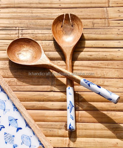 Ensemble de plateaux à salade en bois entièrement recyclé de la collection Formentera, plateau en bois émaillé écologique pour les fêtes - Product Image 6