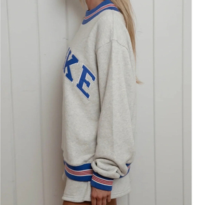 Sweat-shirt gris à col ras du cou pour femme, épaules tombantes, avec applique lettre bleue, pull décontracté d'automne à col montant - Product Image 4