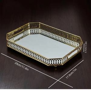 Bandeja de Servir Rectangular de Metal de Diseño Premium, Chapada en Oro, Duradera, con Asas Decorativas en Relieve, Estilo Antiguo, para Bodas y Fiestas - Product Image 4