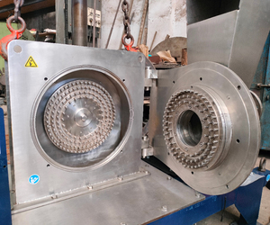DP Universal Pin <b>Disc</b> Mill Electric Automatic Industrial Fine Grinding Machine Stainless Steel 5.5-110 kW 50-5000 Kg/h Output - Product Image 3