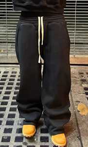 Pantalon d'hiver pour homme en molleton de coton premium 350 GSM, coupe droite, délavage à la pierre, avec cordon de serrage et taille élastique, jambe large - Product Image 4