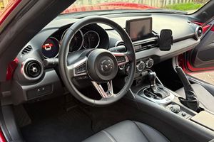รถมือสองสภาพดีเยี่ยม ปี 2023 Mazda MX-5 Miata RF Grand Touring Convertible พร้อมส่ง - Product Image 2