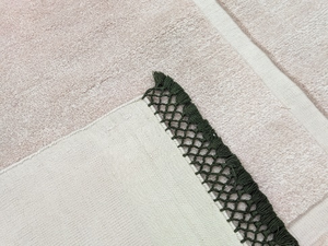 Anti Slip Tufted Rug for Safe Bedroom <b>Flooring</b> Soft Fluffy Tufted Carpet for Kids Bedroom Use - Product Image 6