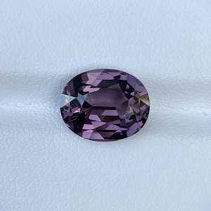 Spinelle violette naturelle taille ovale 2,00 carats du Rajasthan, pierre précieuse en vrac pour la fabrication de bijoux, bague, pendentif, vente en gros ZUBEDA GEMS JEWELRY - Product Image 2