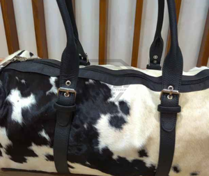Sac de voyage en cuir de vachette véritable de qualité supérieure, sac de week-end en cuir à poils naturels, sac de voyage de luxe fait main, sac de sport et de gym - Product Image 2