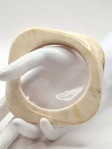 กำไลเรซิ่นพรีเมียม น้ำหนักเบา สวมใส่สบาย กำไลเรซิ่นใสตกแต่งสำหรับผู้หญิง ลายดอกไม้ธรรมชาติ - Product Image 5