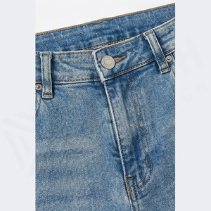 Jean en denim tissé uni délavé coupe slim pour homme, taille mi-haute, jambe droite, style décontracté en coton, idéal printemps, hiver, automne - Product Image 4